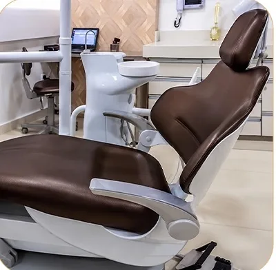 Sala clínica do consultório do Dr. Diogo Conti em Linhares/ES